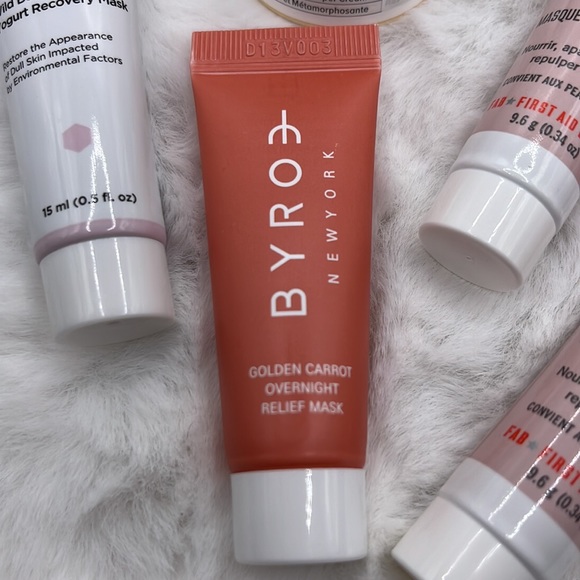 Moisturizer & Hydrating Mask Minis Bundle: It Cosmetics, Byroe, First Aid Beauty - Picture 2 of 4